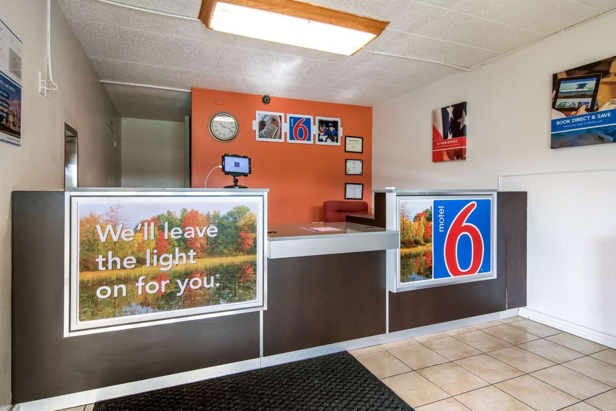 Motel 6-New Stanton, PA Exterior foto