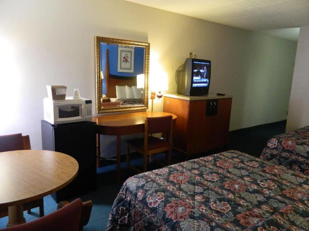 Motel 6-New Stanton, PA Exterior foto
